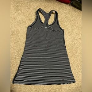 Lululemon tank